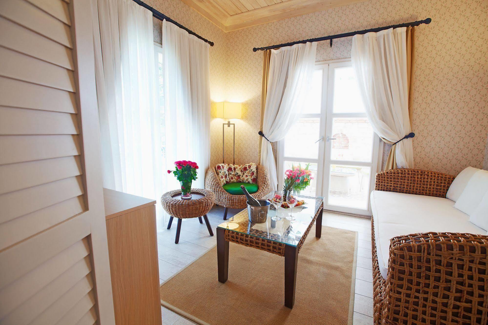 Casa Oliva Alacati - Adults Only 14 Plus מראה חיצוני תמונה